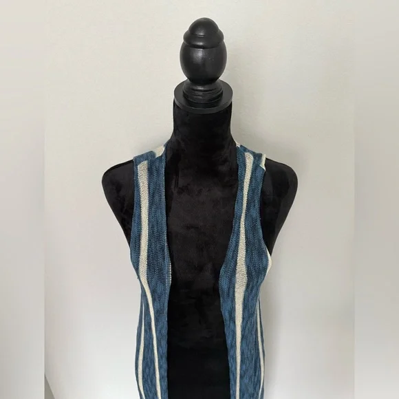 LuLaRoe Blue & Cream Joy Vest size XS - Picture 2 of 11